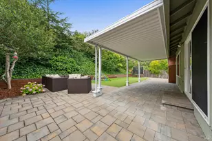 24 Lawrence Dr, Novato, CA 94945 - Photo 32