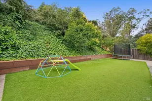 24 Lawrence Dr, Novato, CA 94945 - Photo 34