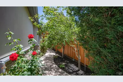 21 Eye Street, San Rafael, CA 94901 - Photo 70