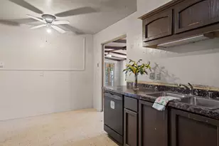 1341 Eisenhower St, Fairfield, CA 94533 - Photo 14
