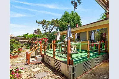 901 Catalpa Way, Petaluma, CA 94954 - Photo 40