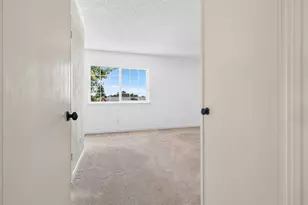 901 Catalpa Way, Petaluma, CA 94954 - Photo 22