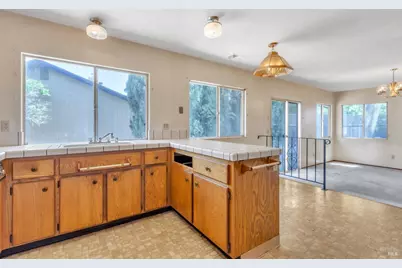 7126 Carillon Court, Rohnert Park, CA 94928 - Photo 10