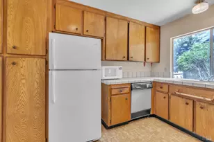 7126 Carillon Ct, Rohnert Park, CA 94928 - Photo 8