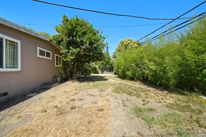 2479 Kenwood Avenue, San Jose, CA 95128 - Photo 20