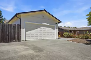 1309 Lombardi Ln, Santa Rosa, CA 95407 - Photo 2