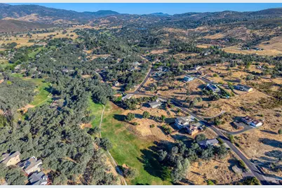 19933 Powder Horn Road, Hidden Valley Lake, CA 95467 - Photo 32