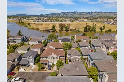 1040 Addison Circle, Petaluma, CA 94952 - Photo 22
