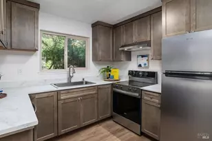 1484 Parkway Dr, Rohnert Park, CA 94928 - Photo 2