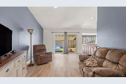 713 Dogwood Circle, Fairfield, CA 94533 - Photo 18