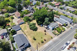 733 University St, Healdsburg, CA 95448 - Photo 2