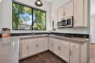18120 Vassar Ct, Sonoma, CA 95476 - Photo 20