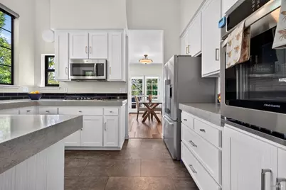 18120 Vassar Court, Sonoma, CA 95476 - Photo 18