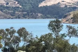 1490 London Cir, Benicia, CA 94510 - Photo 2
