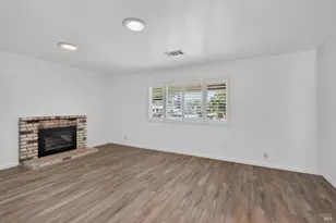 437 Valencia Ln, Vacaville, CA 95688 - Photo 10