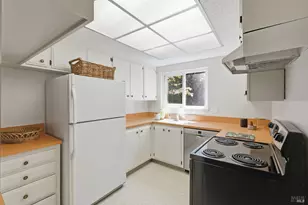 81 Corte Lenosa, Greenbrae, CA 94904 - Photo 10