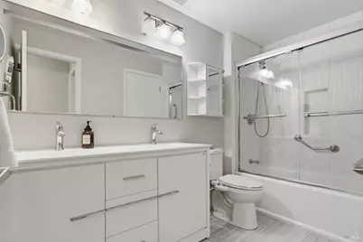 8 Lakeview Court, Novato, CA 94947 - Photo 20