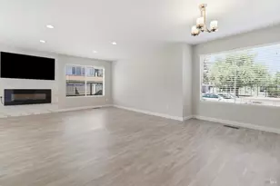8 Lakeview Ct, Novato, CA 94947 - Photo 10
