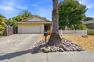 601 Appaloosa Dr, Petaluma, CA 94954 - Photo 1