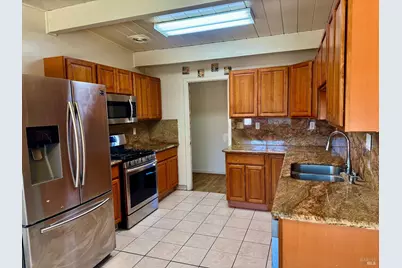 701 Corlano Avenue, Santa Rosa, CA 95404 - Photo 2