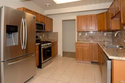 701 Corlano Avenue, Santa Rosa, CA 95404 - Photo 2