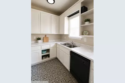 3869 M L King Jr Way, Oakland, CA 94609 - Photo 14