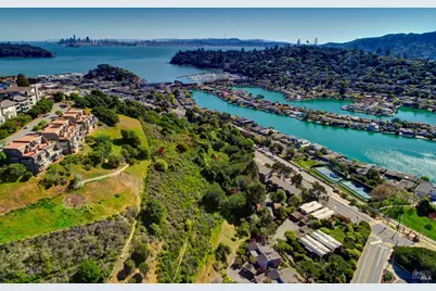 2 Lyford Drive #8, Tiburon, CA 94920 - Photo 28