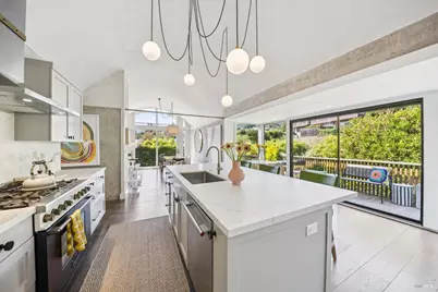 2 Lyford Drive #8, Tiburon, CA 94920 - Photo 12