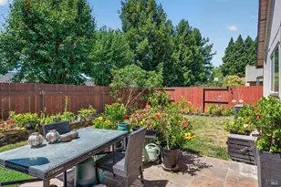 930 Bartlett Pl, Windsor, CA 95492 - Photo 8
