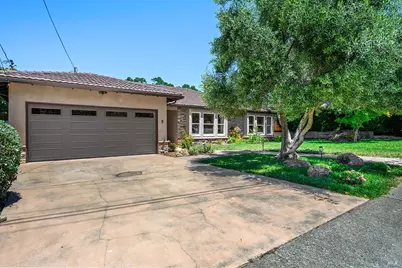 8 Harding Drive, Novato, CA 94947 - Photo 2