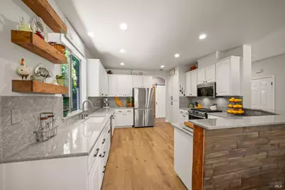 1056 Woodcrest Court, Vacaville, CA 95688 - Photo 18