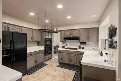 927 Arbor Oaks Drive, Vacaville, CA 95687 - Photo 10