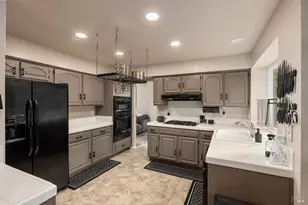 927 Arbor Oaks Dr, Vacaville, CA 95687 - Photo 10