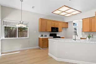 355 Sun Valley Way, Vacaville, CA 95688 - Photo 16