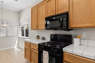 355 Sun Valley Way, Vacaville, CA 95688 - Photo 18