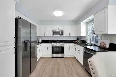 480 E E Street, Benicia, CA 94510 - Photo 14