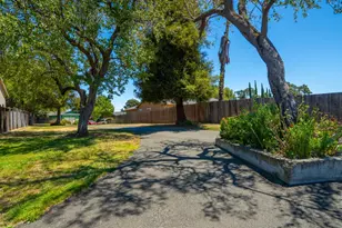 2255 Carver Pl, Fairfield, CA 94533 - Photo 34
