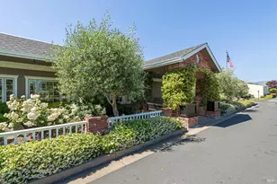 131 Oakwood Dr, Petaluma, CA 94954 - Photo 32