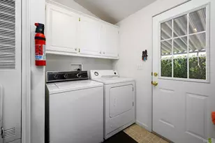 131 Oakwood Dr, Petaluma, CA 94954 - Photo 12