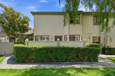 46 Wharf Circle, San Rafael, CA 94903 - Photo 2