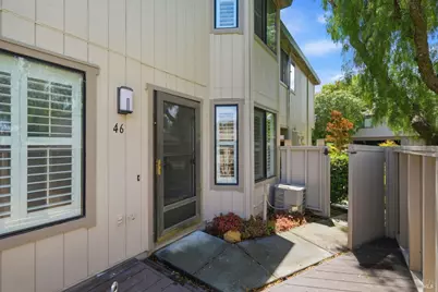 46 Wharf Circle, San Rafael, CA 94903 - Photo 4