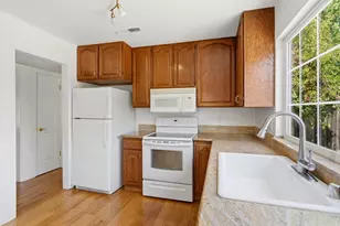 8460 Lancaster Dr, Rohnert Park, CA 94928 - Photo 12