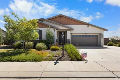 625 Wildflower Lane, Dixon, CA 95620 - Photo 2
