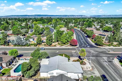 1365 W H Street, Dixon, CA 95620 - Photo 4