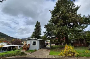 10755 Mobile Village Way, Willits, CA 95490 - Photo 12