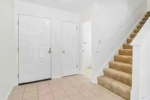 138 Altamont Ct, Fairfield, CA 94534 - Photo 6
