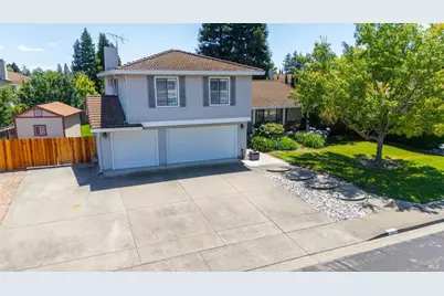 3257 Mustang Circle, Fairfield, CA 94533 - Photo 2