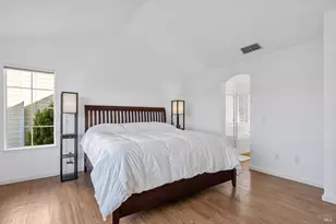 1073 Warren Dr, Petaluma, CA 94952 - Photo 16