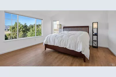 1073 Warren Drive, Petaluma, CA 94952 - Photo 14