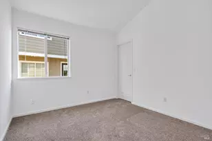 1073 Warren Dr, Petaluma, CA 94952 - Photo 22